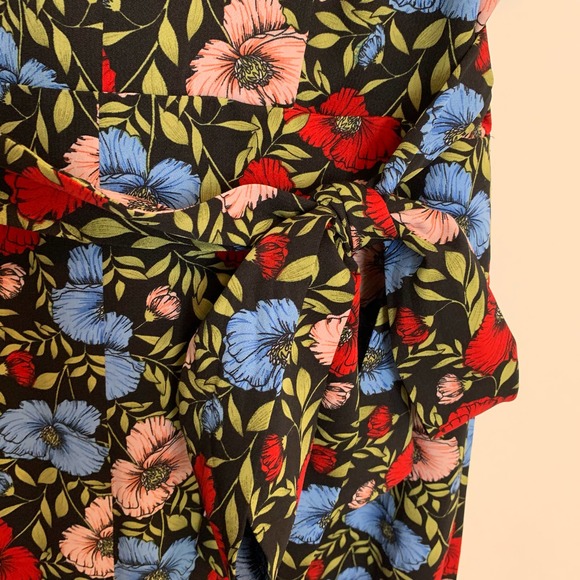 Chelsea28 Romper Short Sleeve Floral - Picture 5 of 15